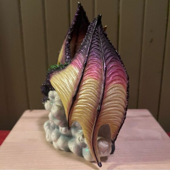 Resin Dragon in a Cloud Desk Clock - Picture 8 of 11